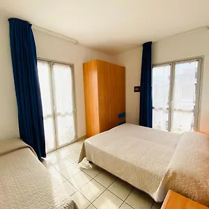 Apartment Augustus - Piazza Mazzini - Vicino Al Mare - Immobil Relax, Lido di Jesolo